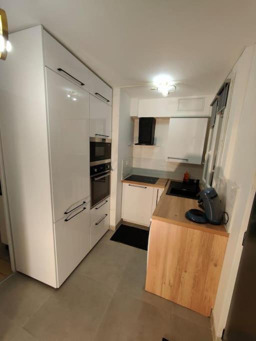 Joli Appartement Au Pied Du Tramway Bezons Buitenkant foto